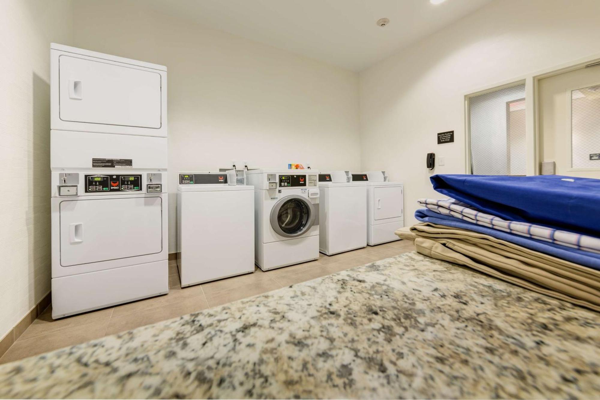 Hampton Inn & Suites Dallas/Plano-East Ngoại thất bức ảnh