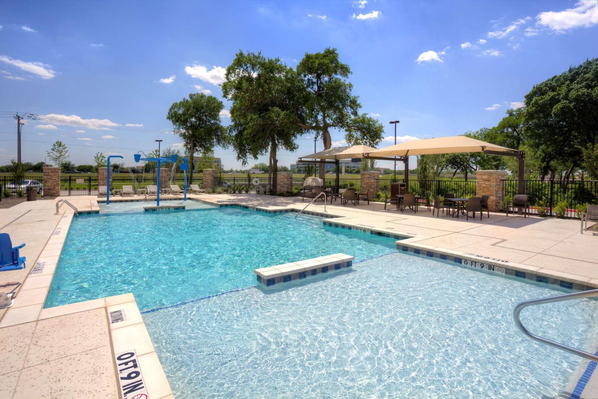 Hampton Inn & Suites Dallas/Plano-East Ngoại thất bức ảnh